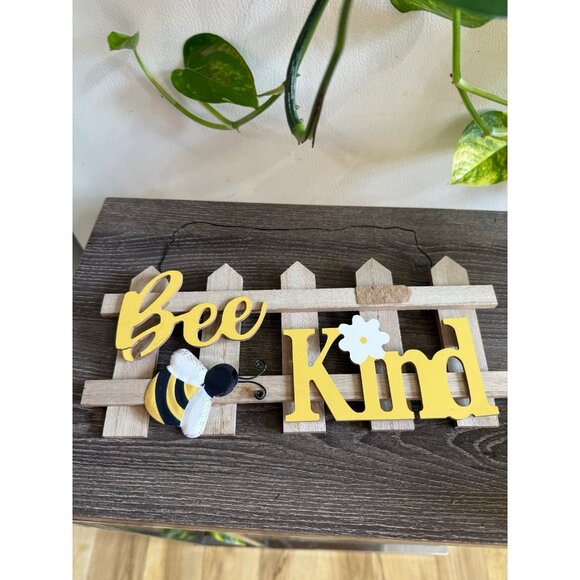 BEE KIND bee sign - Picture 1 of 8